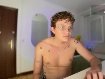 Chaturbate Live Sex of anddres_boss