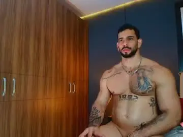 Chaturbate Live Sex Cam of massimo_visconti
