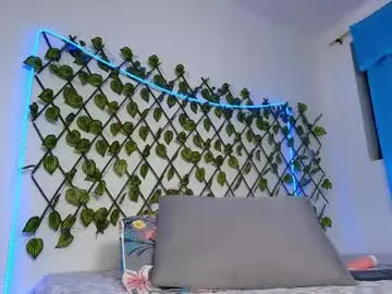 Chaturbate Live Porn of mahia_wilson