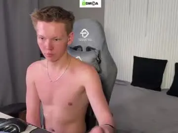 Chaturbate Nude Webcam of sky_hunter