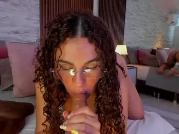 Chaturbate Sex Cam of zoehiltonx