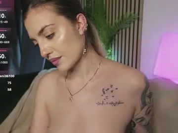 Chaturbate Best live sex cam show of ema_reese