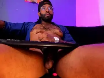 Chaturbate Adult Webcams of logan_adams27