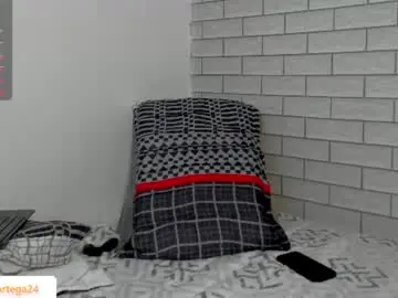 Chaturbate Live Sex Cam of randyortega1