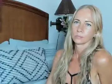Chaturbate Adult Webcams of christine_35