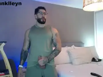 Chaturbate Free Porn Cam of johnklleyn