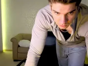 Chaturbate Live Sex Cam of maxkaiden