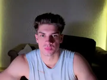 Chaturbate Live Sex Cam of maxkaiden