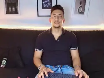 Chaturbate Private Sex Chat of emiliocum_24