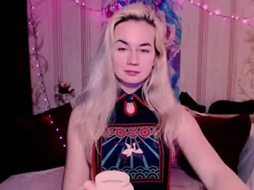 Chaturbate Live Sex Cam of carinfox