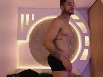 Chaturbate Watch Live Sex Cams of alan__rogers