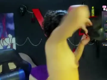Chaturbate Watch Live Sex Cams of sharlotsh1