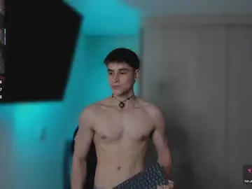 Chaturbate Nude Webcam of thomklein