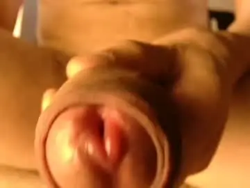 Chaturbate Free Porn Cam of withbothhandsplease