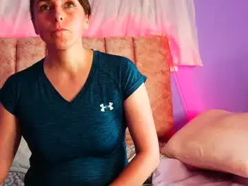 Chaturbate Live Sex Cam of ava_raye