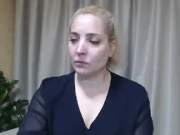 Chaturbate Live Sex Cam of ohsweetmari
