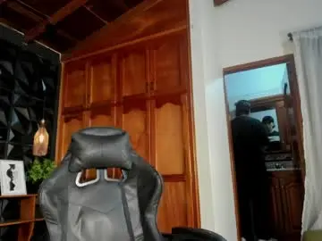Chaturbate Live Porn of jackson_macleyn