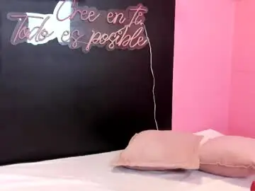 Chaturbate Live Sex of scarlethfoxx_