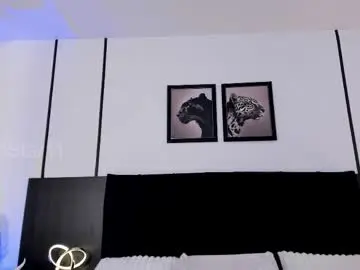 Chaturbate Live Sex Cam of arwenstar11