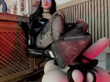 Chaturbate Live Porn of madame_ibby