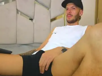 Chaturbate Live Porn of max_tayloor