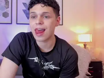 Chaturbate Live Sex Cam of mykelcano