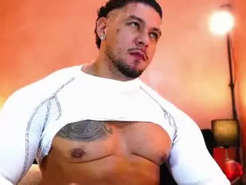 Chaturbate Live Sex Cam of massimowalton2