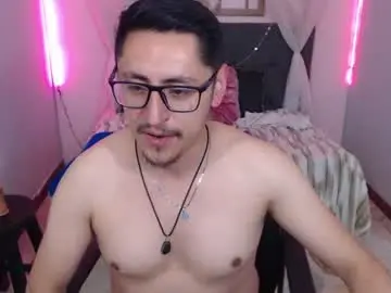 Chaturbate Live Sex Cam of alex_levi