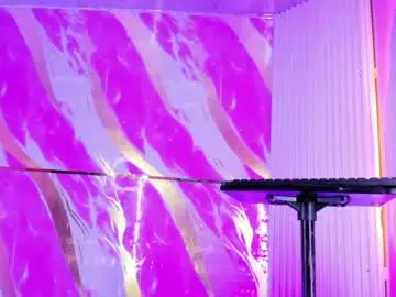 Chaturbate Live Sex Cam of princes_roustsxx