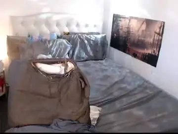 Chaturbate Live Sex of xqueenyasiandomcumx