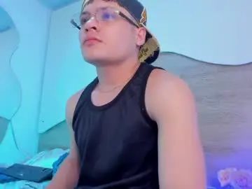 Chaturbate Watch Live Sex Cams of eytan_20