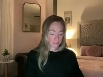 Chaturbate Sex Cam of sarahgiroux86