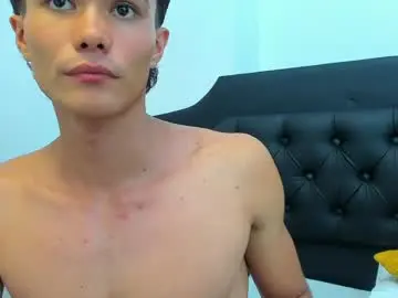 Chaturbate Live Sex Cam of caliboyheat