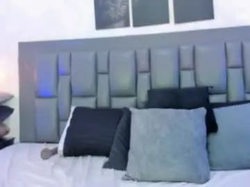 Chaturbate Free Live Porn of esmeralda_jenn11