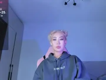 Chaturbate Live Sex Cam of jungso_ming