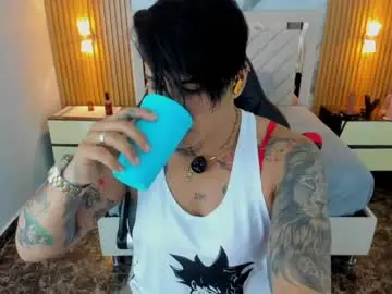 Chaturbate Adult Video Chat of karolandluna