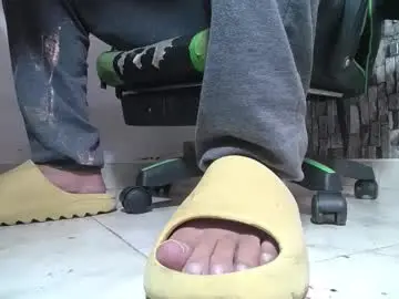 Chaturbate Live Sex of srfindomfeet_