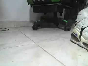 Chaturbate Live Sex of srfindomfeet_