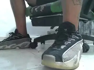Chaturbate Live Porn of srfindomfeet_