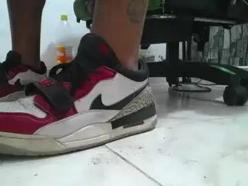 Chaturbate Adult Webcams of srfindomfeet_