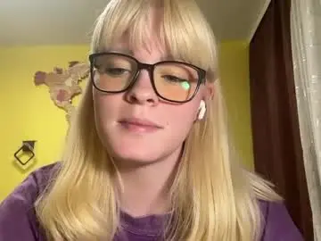 Chaturbate Nude Webcam of addieflamer