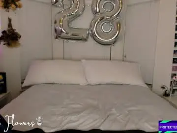 Chaturbate Watch Live Sex Cams of violetttflowers