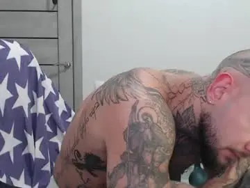 Chaturbate Live Sex Cam of maxi_foxxx