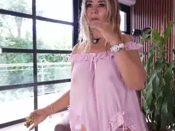 Chaturbate Best live sex cam show of alicia_lang
