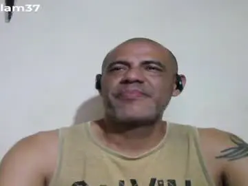 Chaturbate Sex Chat of retlam37