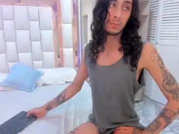 Chaturbate Watch Live Sex Cams of goldentemptation_