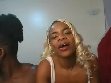 Chaturbate Free Live Porn of petite_luxe
