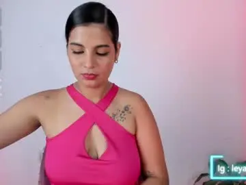 Chaturbate Live Sex Cam of leyacopper