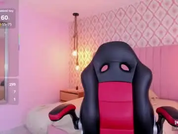 Chaturbate Live Sex Cam of clarise_hall