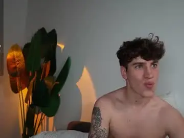 Chaturbate Free Porn Cam of evan_white_
